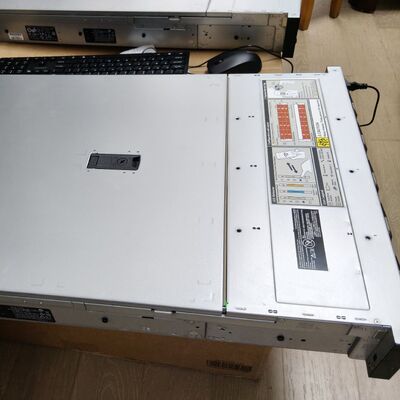 Powerful PowerEdge R7525 Server 2U Compact With 7702 2.0GHz 64C/128T 256M