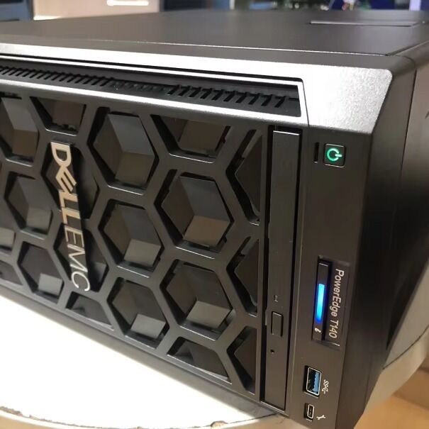 3.4GHz Processor Poweredge T550 Tower Server Intel Xeon Server E-2124 Private Mold